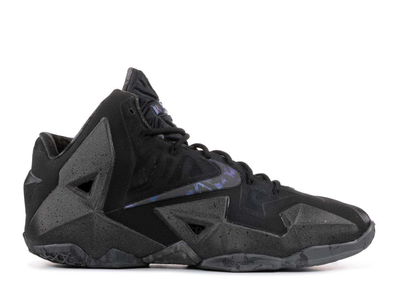 NIKE LEBRON 11 BLACKOUT Soleciety