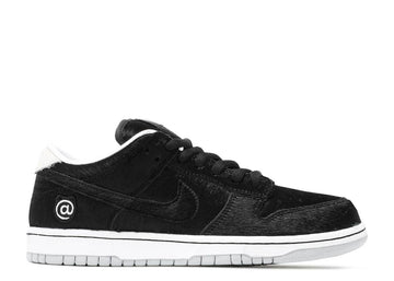 NIKE SB DUNK LOW X MEDICOM TOY 'BE@RBRICK'